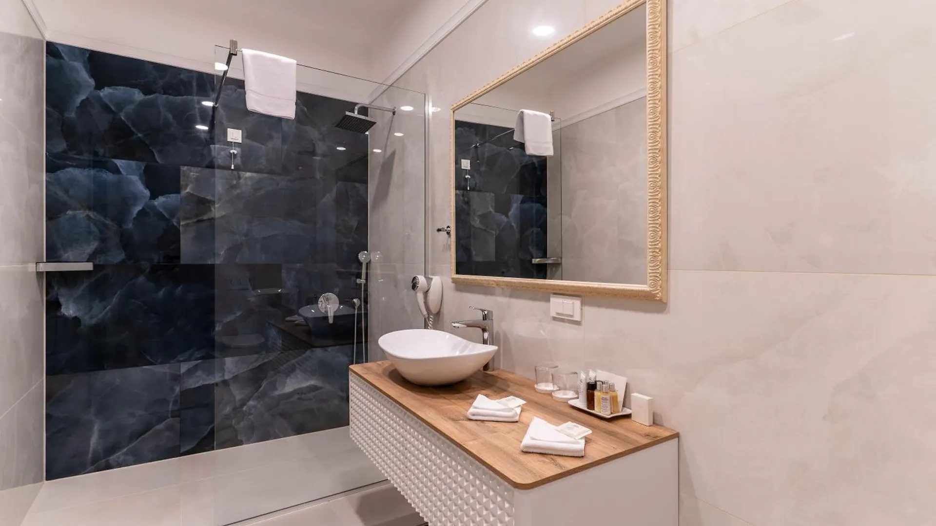 Heritage Hotel Santa Lucia Split 4*,