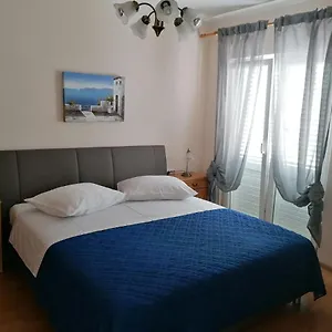 apartment-guscic.primorje-gorskikotar.com/